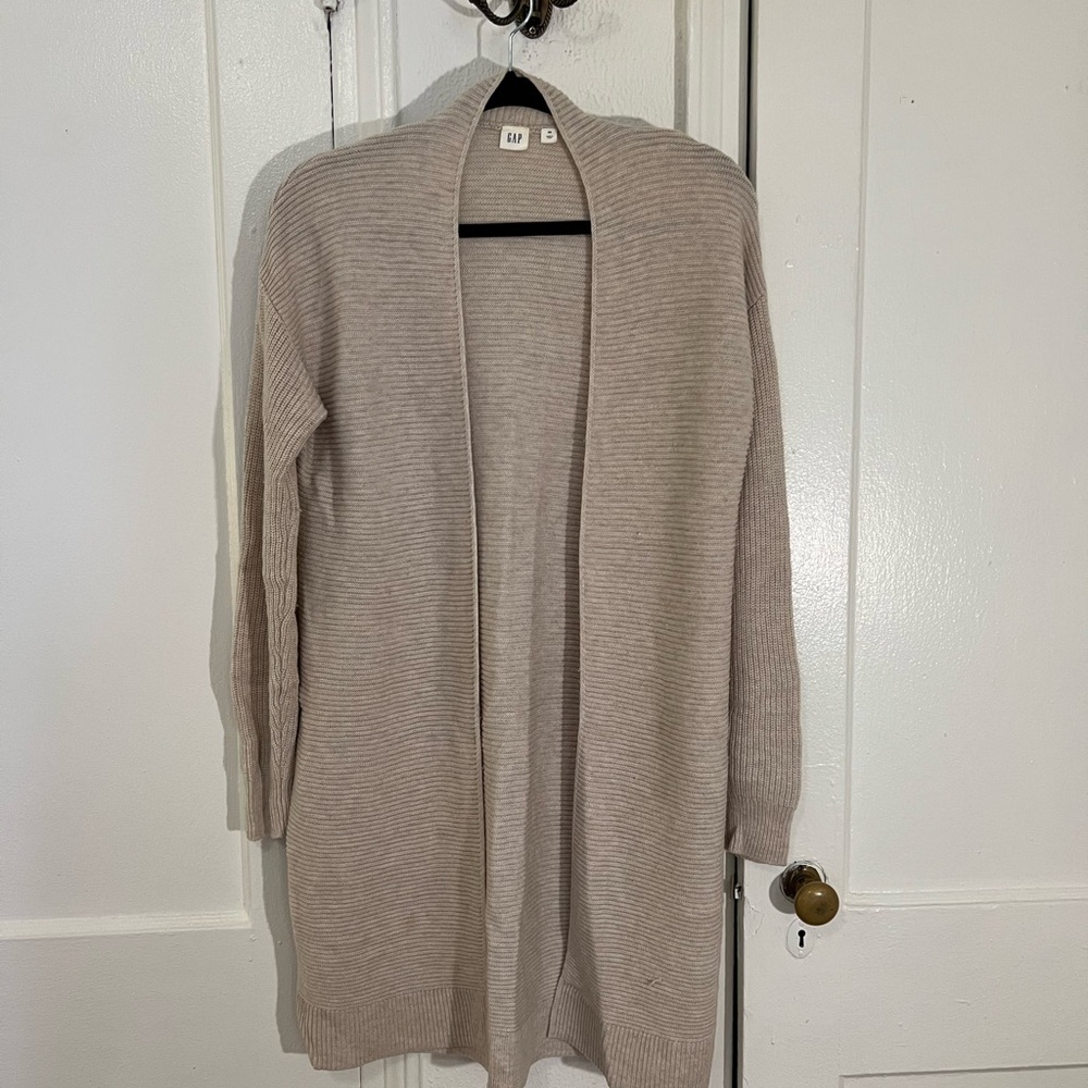 NY Closet Sale! GAP Cream Cardigan Sweater Lightweight Knit